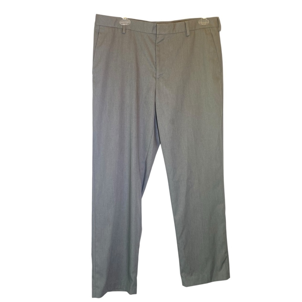Van Heusen Men's size 38W/32L Gray Dress Pants Flat Front